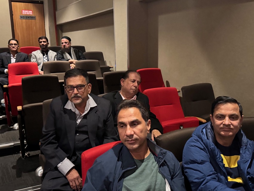 A group of men sitting in chairs

AI-generated content may be incorrect.