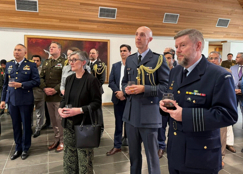 A group of people in military uniforms

AI-generated content may be incorrect.