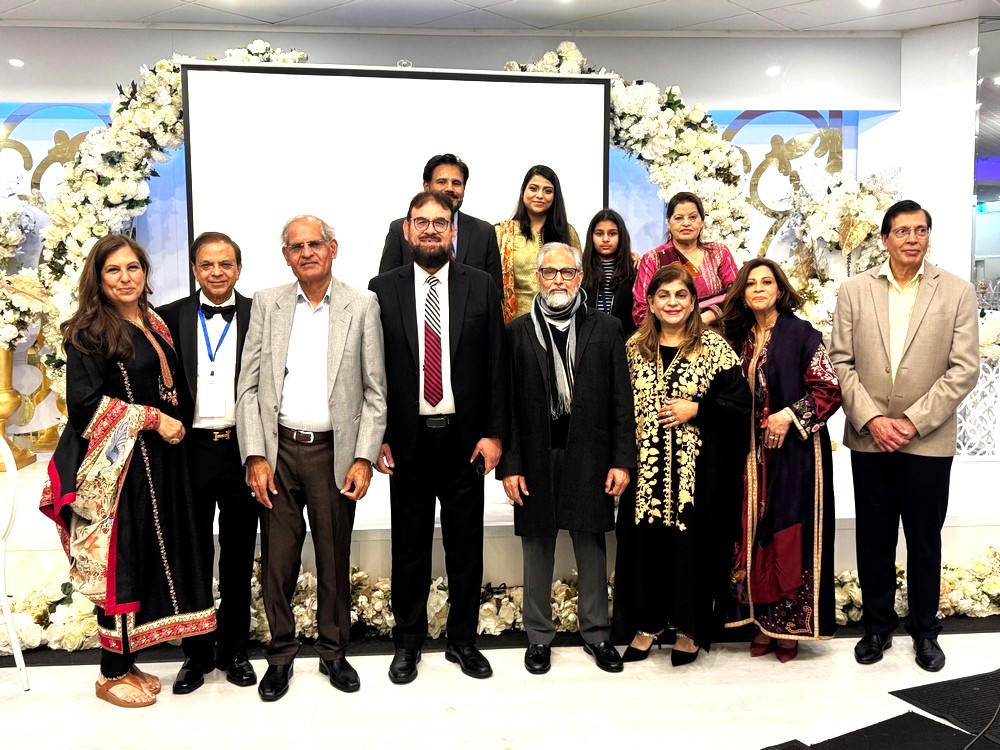 A group of people posing for a photo

AI-generated content may be incorrect.