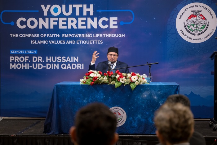 A person speaking at a podium

AI-generated content may be incorrect.