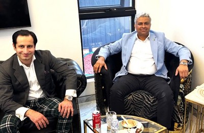 A group of men sitting in chairs

AI-generated content may be incorrect.