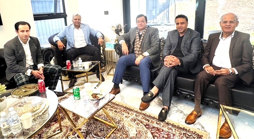 A group of men sitting in chairs

AI-generated content may be incorrect.