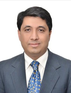 A person in a suit and tie

AI-generated content may be incorrect.