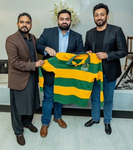 A group of men holding a shirt

AI-generated content may be incorrect.