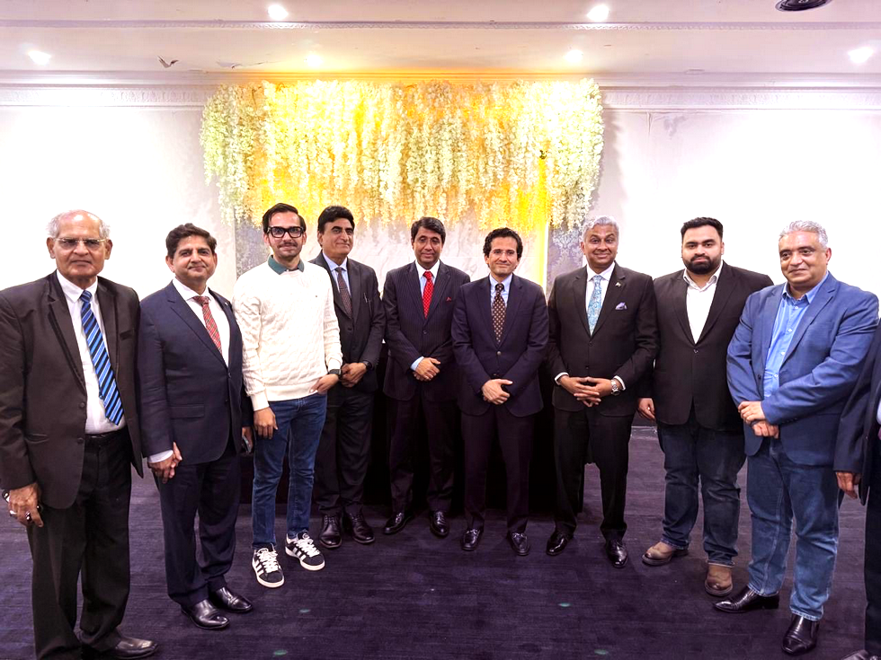 A group of men standing together

AI-generated content may be incorrect.