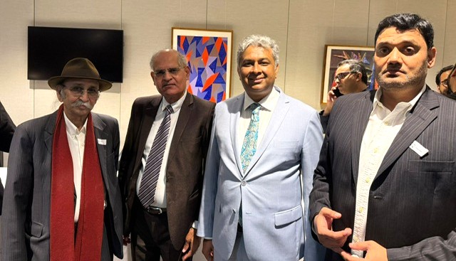 A group of men in suits

AI-generated content may be incorrect.