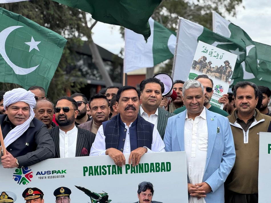 A group of men holding flags and a sign

AI-generated content may be incorrect.